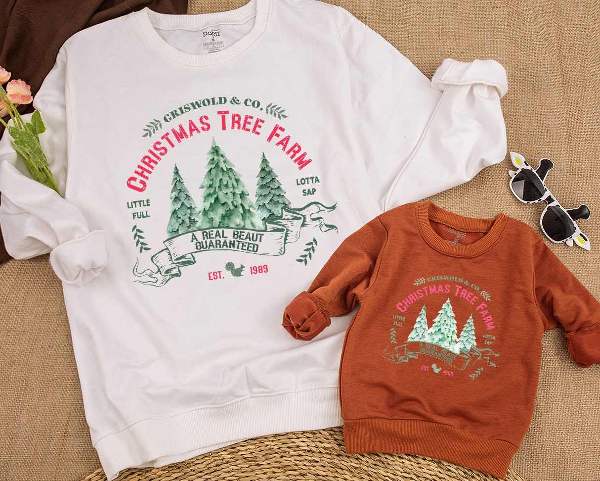 Cute Retro Christmas Tree Farm Sweatshirt Family Matching Outfit for Baby Kids Adorable Holiday Gathering Apparel Comfortable Winter Season Top