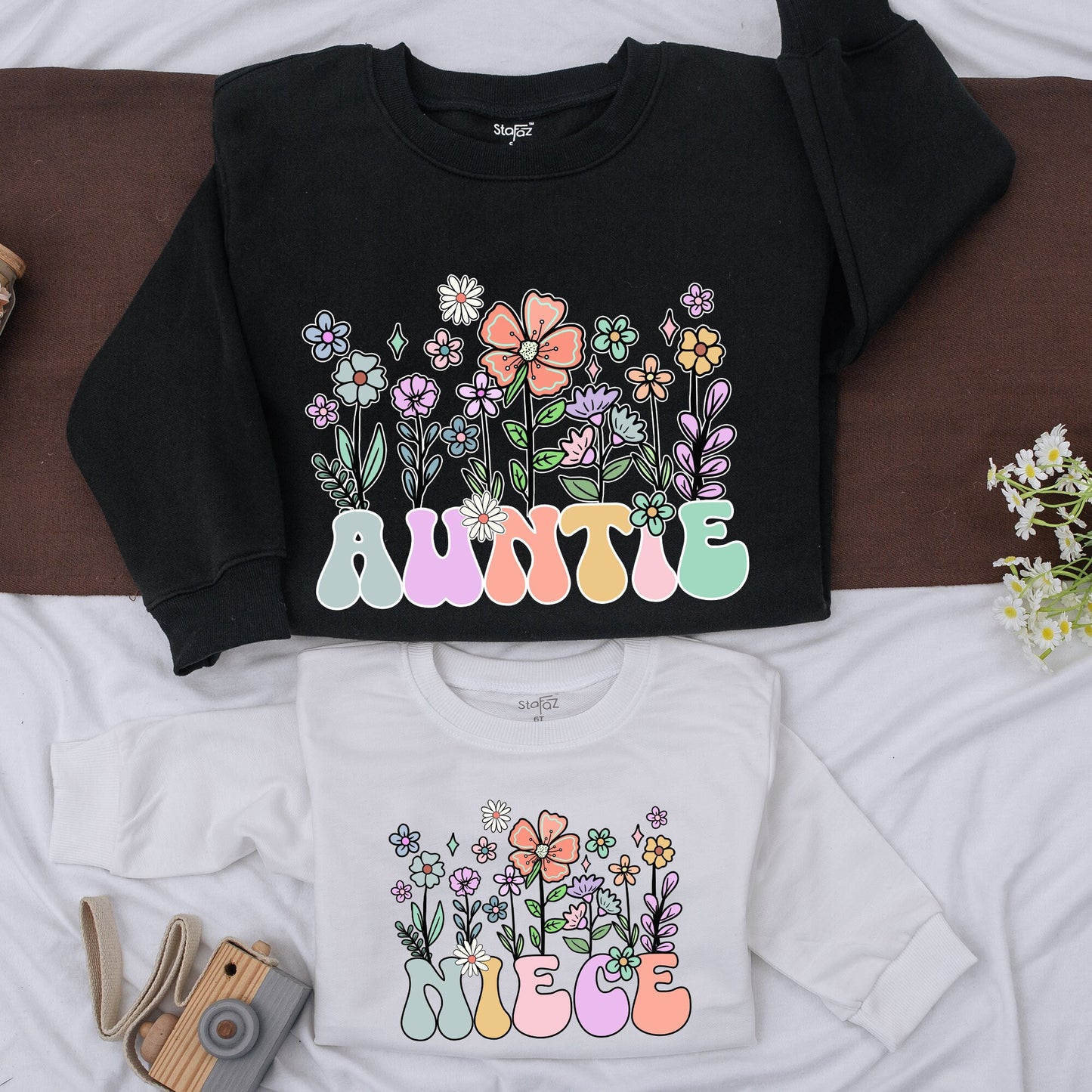 Auntie Niece Matching Sweatshirt Retro Floral Bestie Shirt Whimsical Aunt and Me Outfit Colorful Cartoon Flower Aunt Gift Baby Shower Gift 138