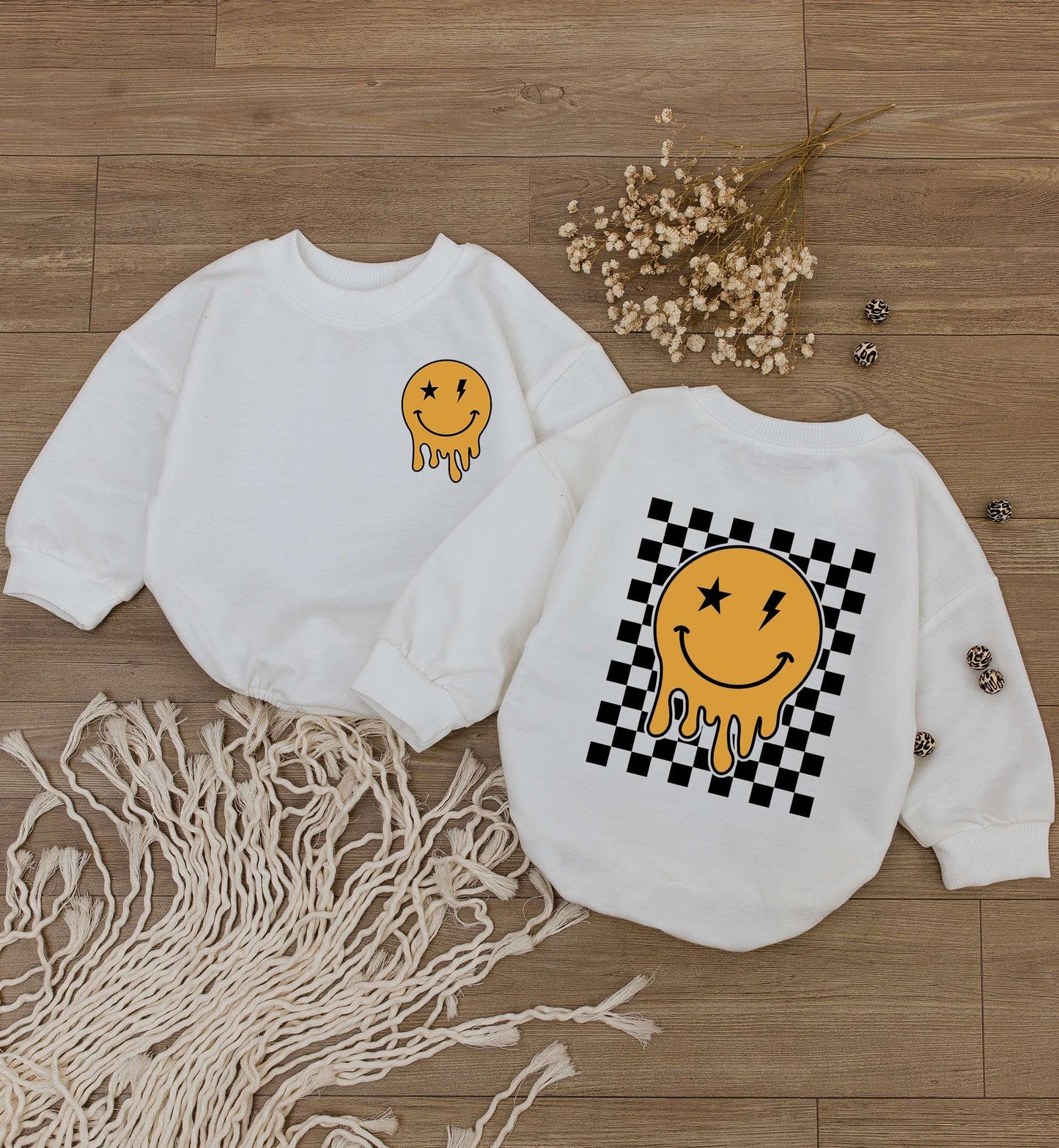 Retro Smiley Face Baby Romper Happy Face Bodysuit Cute Kids Outfit Checkered Sweatshirt Baby Shower Gift Newborn Clothes