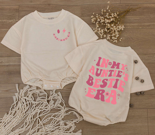 In My Auntie's Bestie Era Retro Pink Baby Romper Bodysuit with Stars and Flower Newborn Girl Shower Gift Vintage Playful Niece Outfit