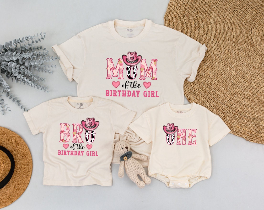 Western Family Birthday Shirts & Outfits: Retro Cowgirl Style