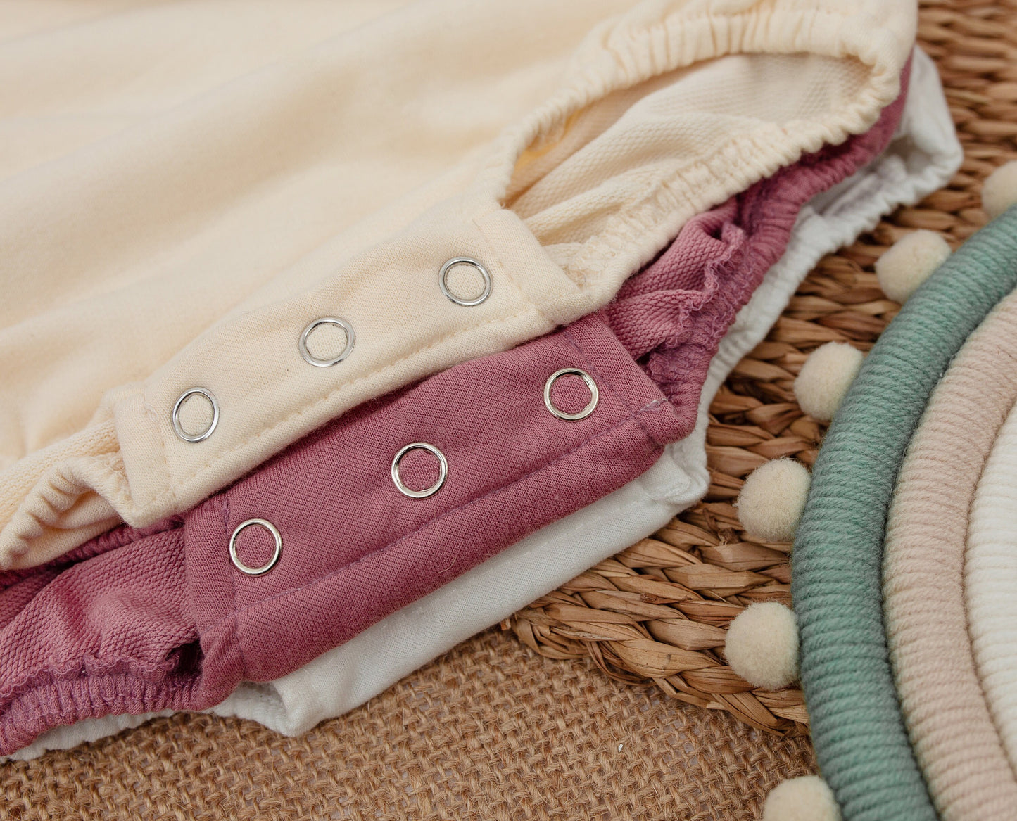 Mom's Retro Bestie Bodysuit: Cute Vintage Romper for Baby