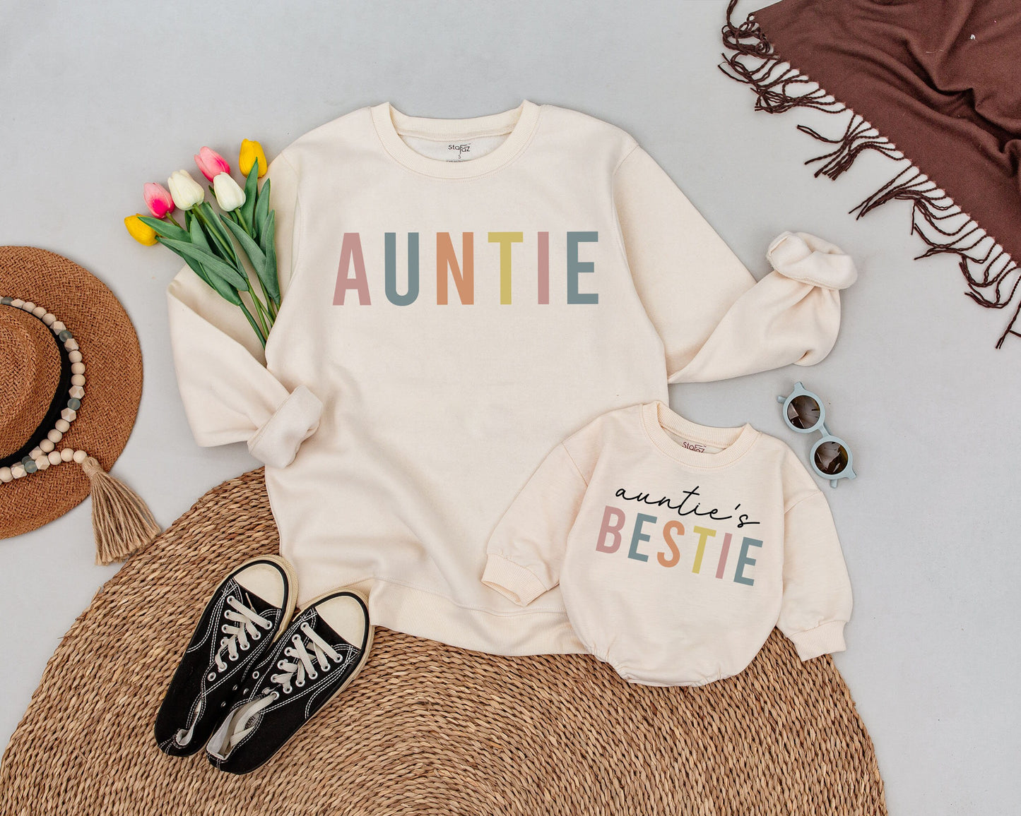 Auntie Bestie Matching Sweatshirts Playful Pastel Block Cursive Print Aunt Niece Nephew Gift First Time Auntie Me Family Outfit Mothers Day