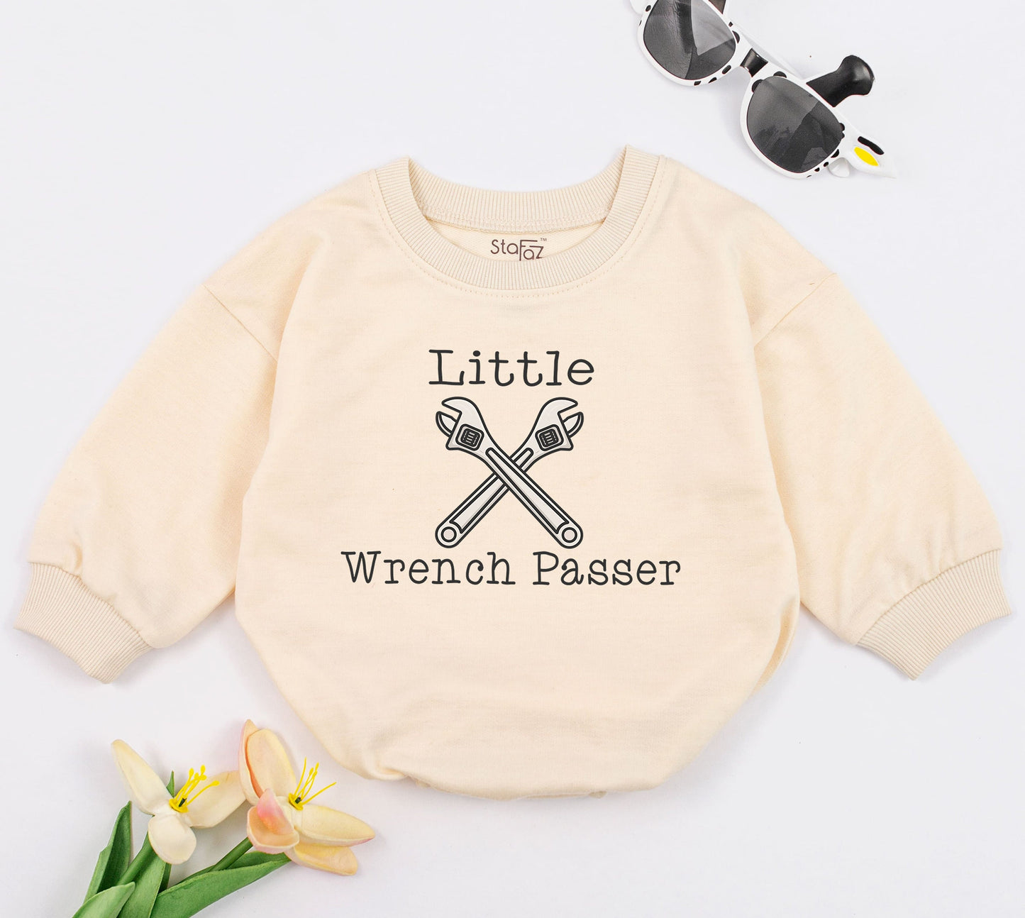 Little Wrench Passer Baby Romper, Mechanic Boy Outfit with Crossed Wrenches, Daddy's Little Helper Bodysuit, Newborn Car Lover Gift