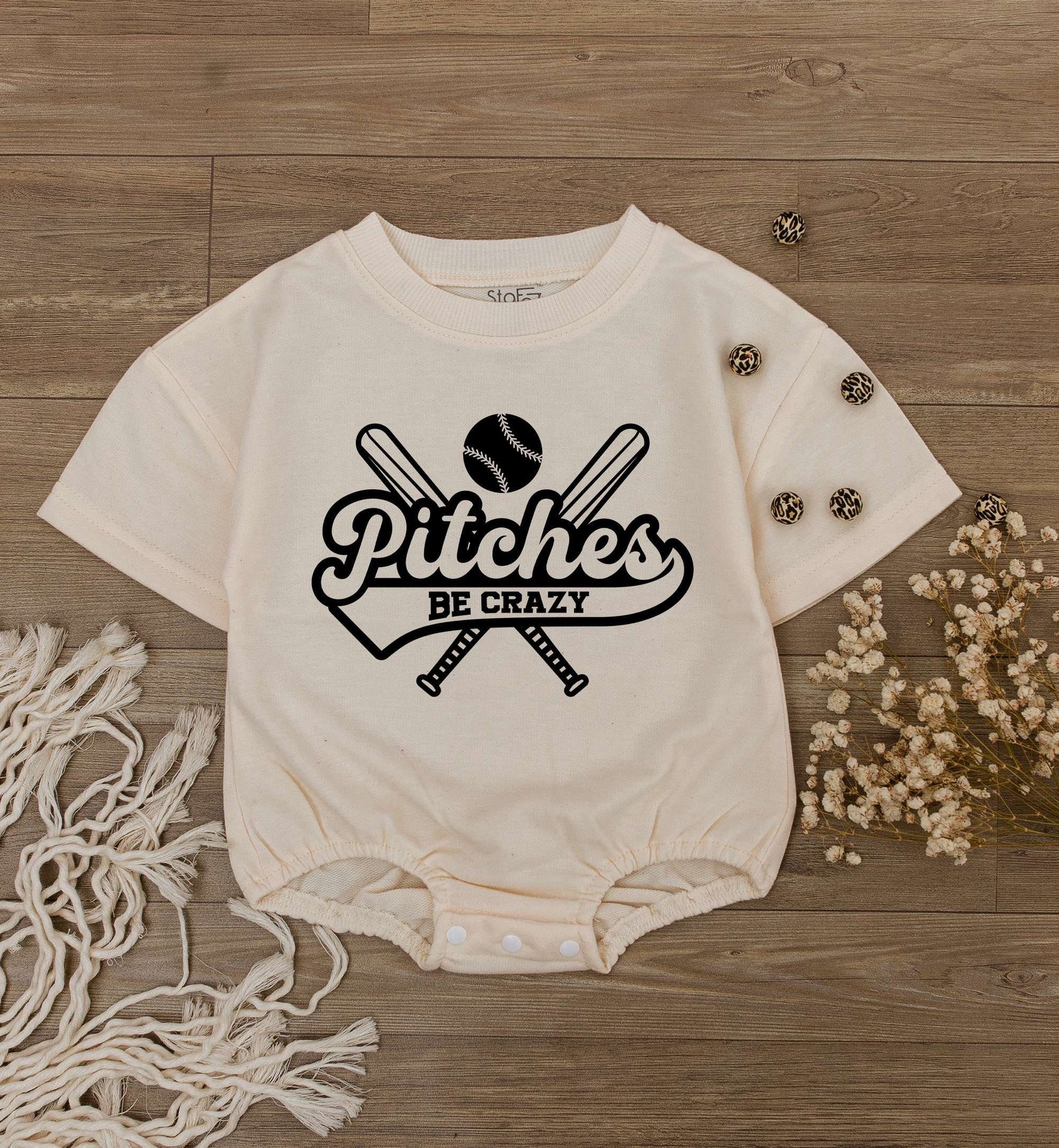 Pitches Be Crazy Baby Romper Short Sleeve Baseball Fan Outfit Funny Game Day Toddler Tee Infant Bodysuit Sport Season Gift Summer Wear