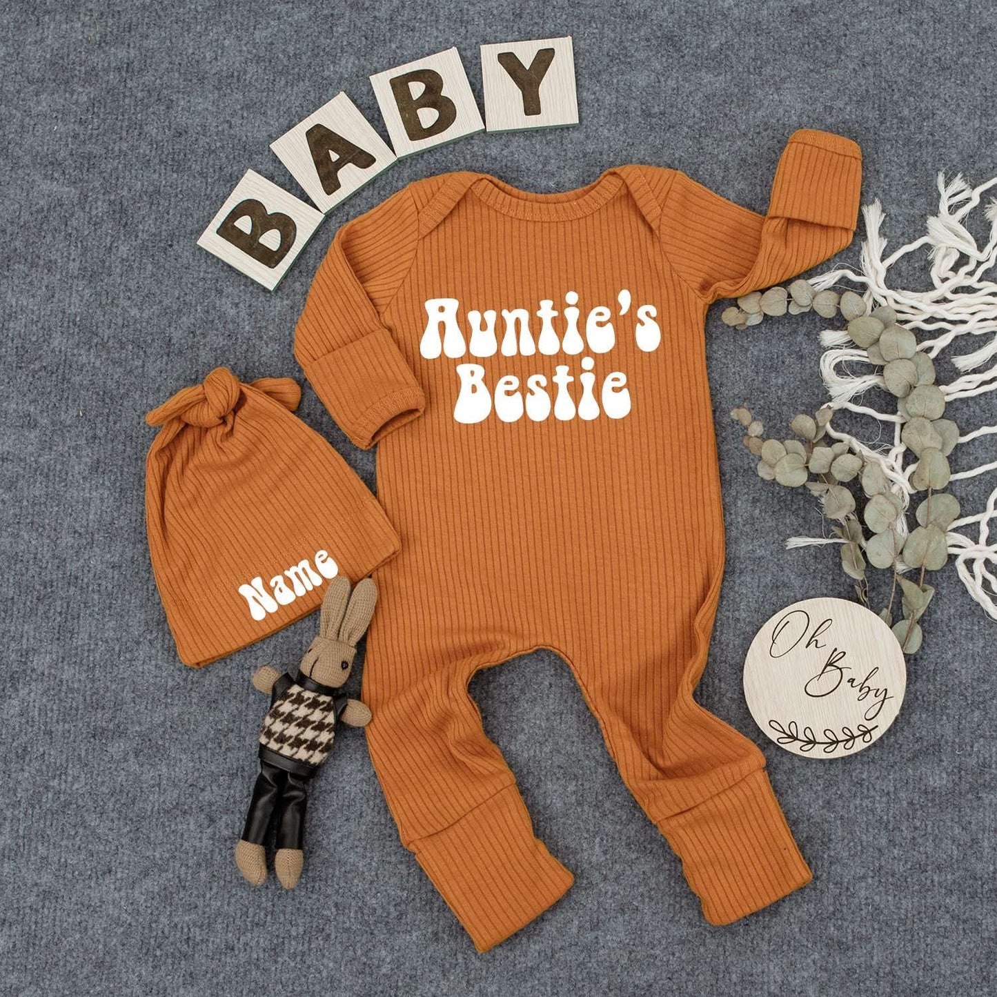 Personalized Auntie's Bestie Baby Bodysuit Retro Font Newborn Gift Outfit Cute Best Friend Sleepsuit Going Home Outfit New Aunt Gift