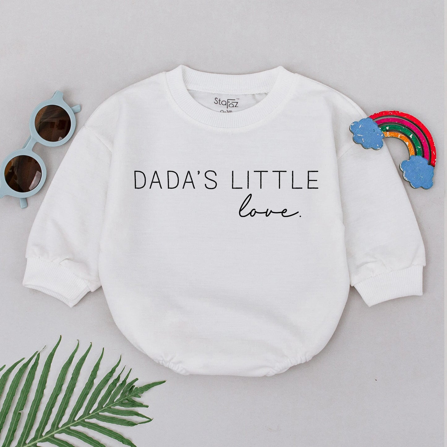 Dada's Little Love Romper Newborn Baby Girl Father's Day Gift Sweet Hi Daddy Outfit Natural Cotton Infant Apparel Modern Text Design