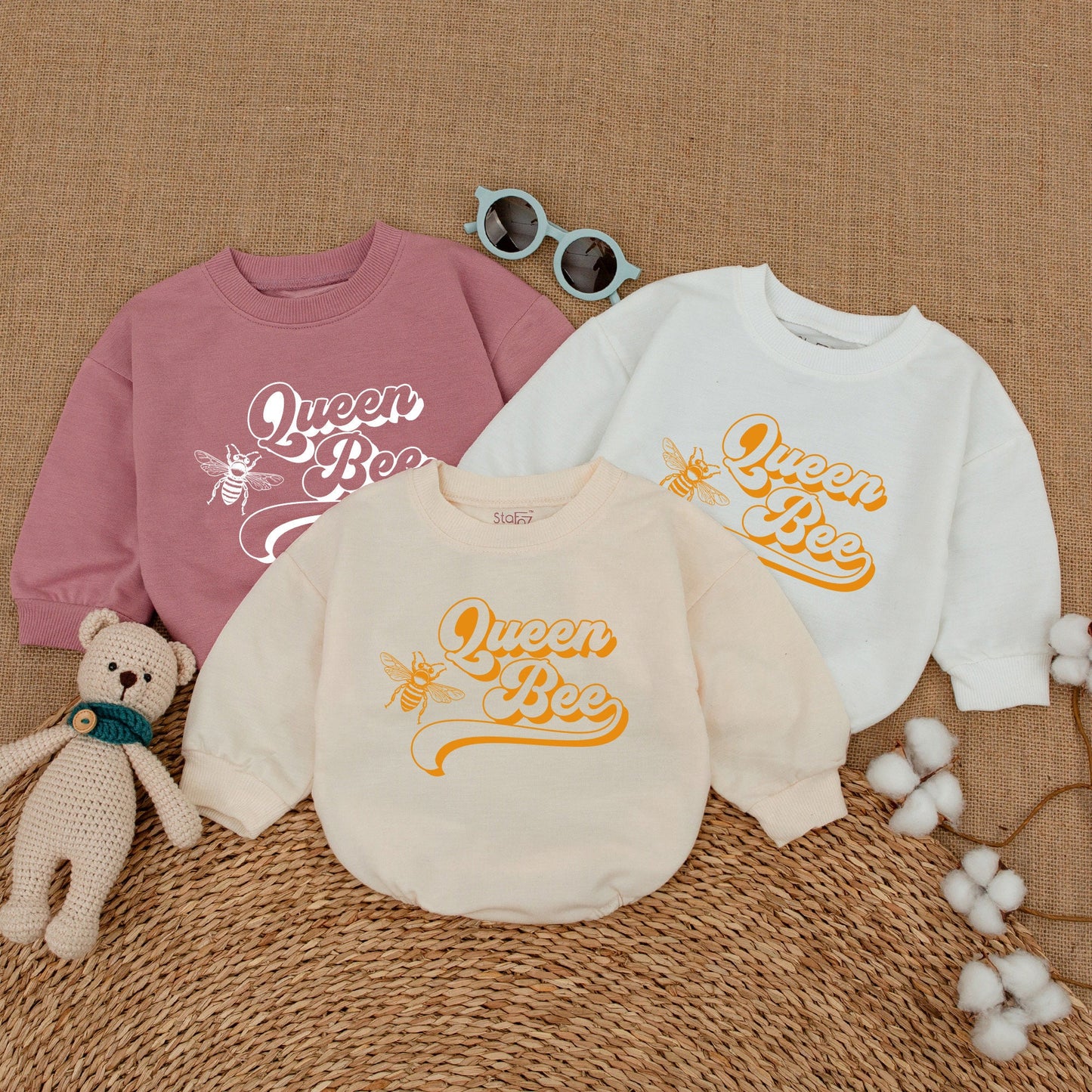 Matching Family Queen Bee Birthday Baby Romper Retro 70s Style Bubble Bodysuit First Bee Day Smash Cake Outfit Newborn Girl Gift
