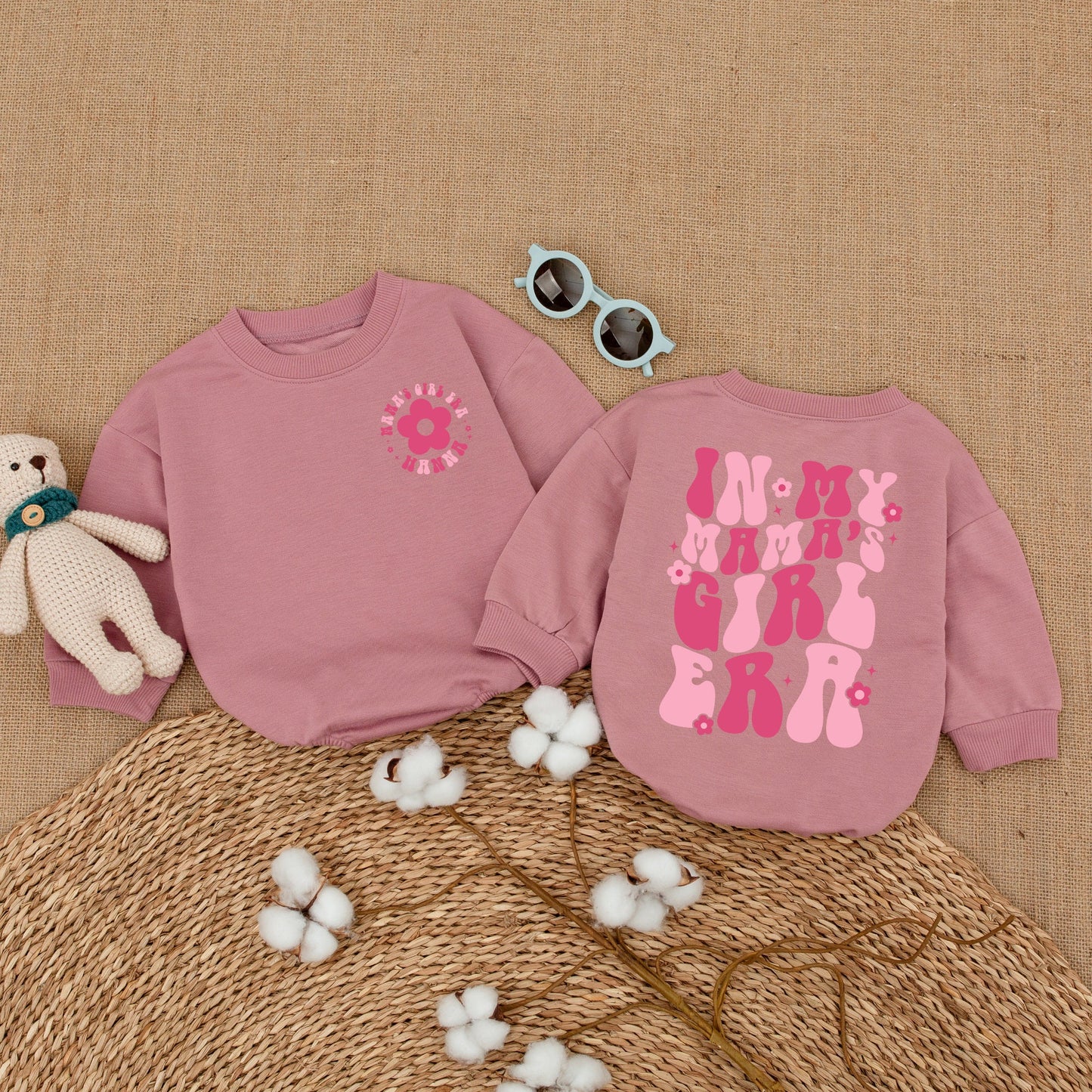Personalized Mama's Girl Era Romper Daisy Pink Retro Baby Girl Bodysuit Playful Smash Cake Outfit Mama's Bestie Shower Gift