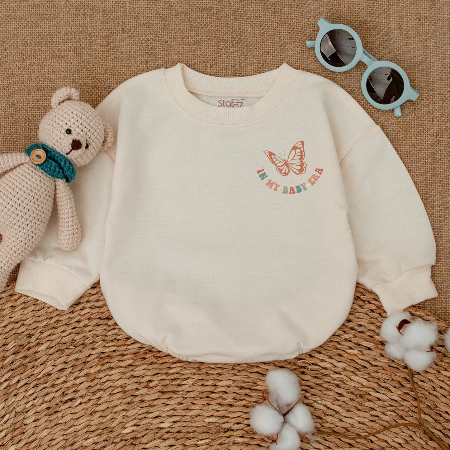 In My Baby Era" Retro Wavy Baby Girl Romper Bodysuit with Butterflies and Daisies Newborn Bubble Outfit Soft Vintage Style Baby Shower Gift