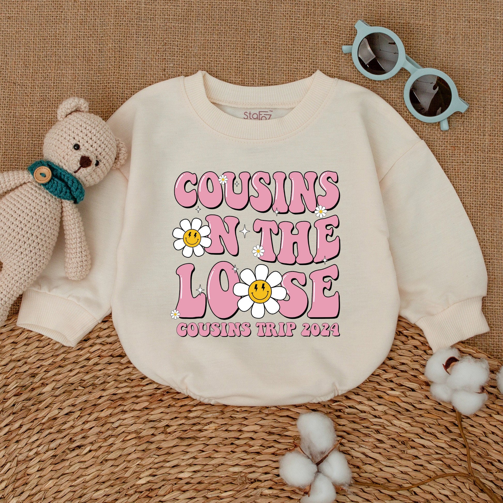 Matching Cousins On The Loose Romper for Baby Girls & Boys, 2024 Family Trip Outfit with Retro Pink Bubble Letters & Smiley Daisy Flowers
