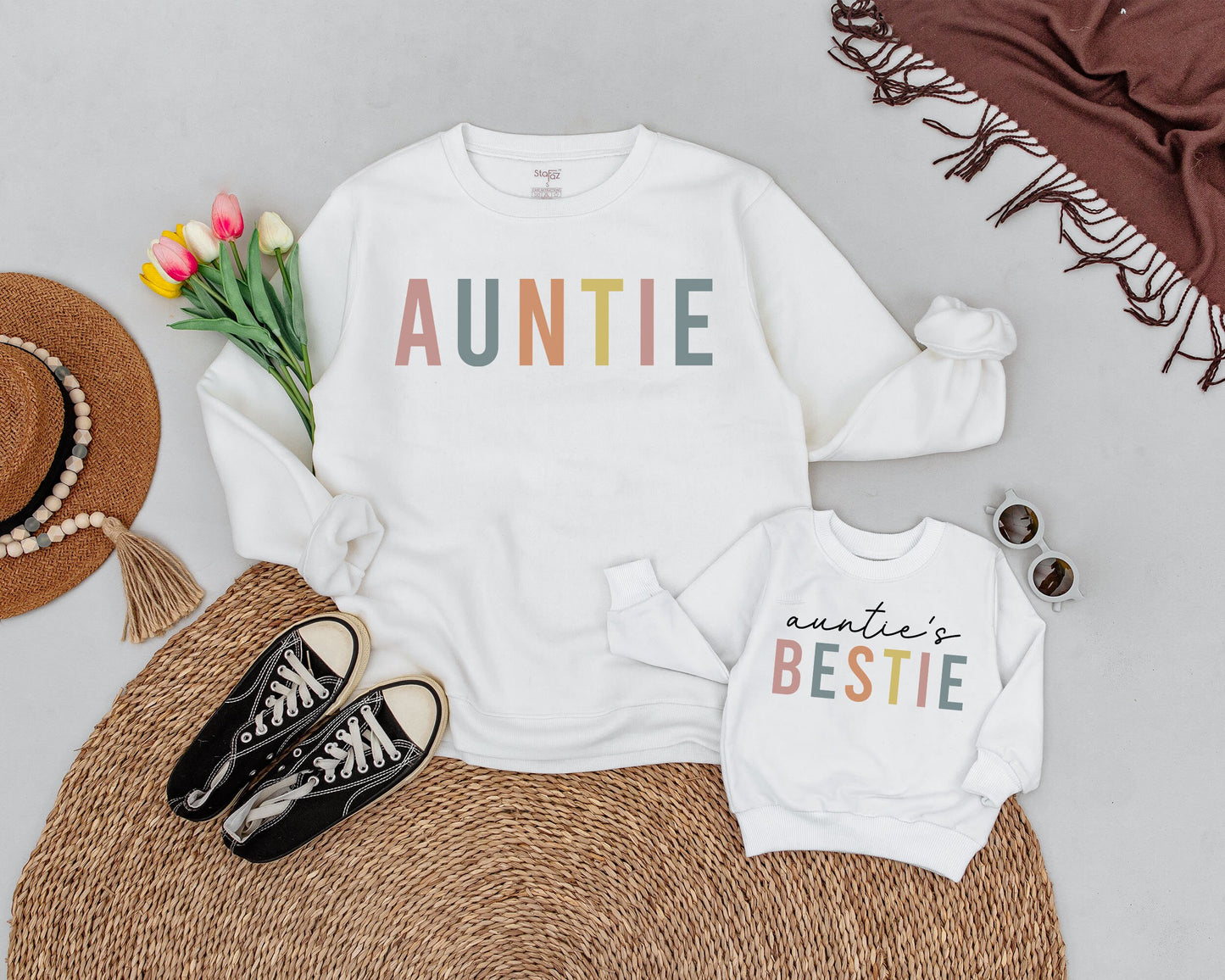 Auntie Bestie Matching Sweatshirts Playful Pastel Block Cursive Print Aunt Niece Nephew Gift First Time Auntie Me Family Outfit Mothers Day
