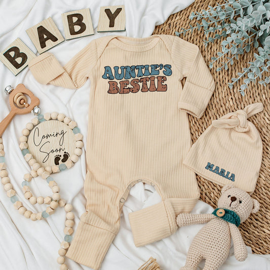 Auntie's Bestie Retro Baby Bodysuit and Hat Set Distressed Blue Bubble Letters 70s Style Newborn Shower Gift Coming Home Outfit Maria Hat