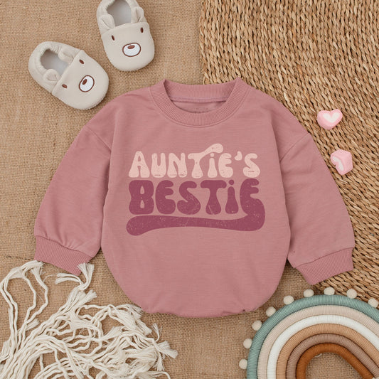 Auntie's Bestie Baby Romper with Retro Pink Wavy Font, Newborn Infant Gift from Aunt, Vintage Distressed Pregnancy Announcement Outfit for Bestie