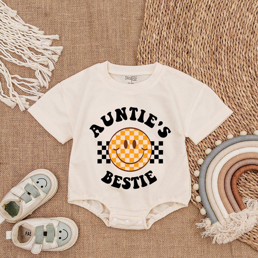 Auntie's Bestie Retro Smiley Face Checkerboard Bodysuit for Baby Girl Boy, Soft Cotton Infant Outfit Adorable Baby Shower Gift Idea New Aunt