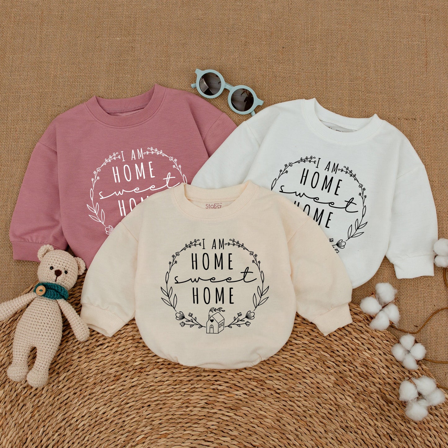 I Am Home Sweet Home Wreath Design Baby Romper Minimalist Bubble Bodysuit Cute House Artwork New Baby Gift Pregnancy Announcement Outfit
