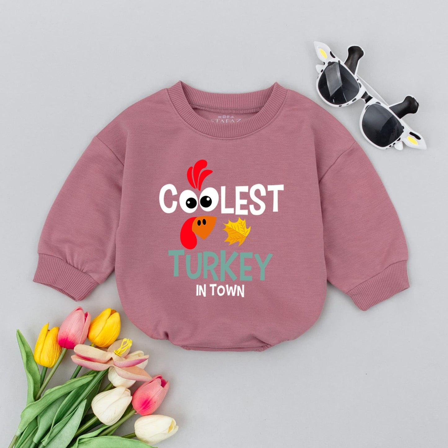 Retro Thanksgiving Baby Romper: Cute & Cozy Autumn Bodysuit Gift
