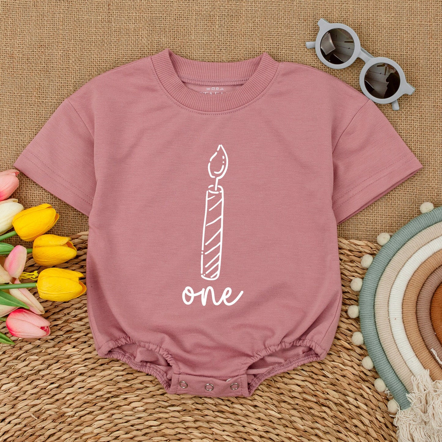 First Birthday Candle Romper, Sparkly One Candle Baby Bodysuit Outfit, Cute Cake Smash Shirt, Short Sleeve 1st Birthday Girl Clothes, Party Outfit