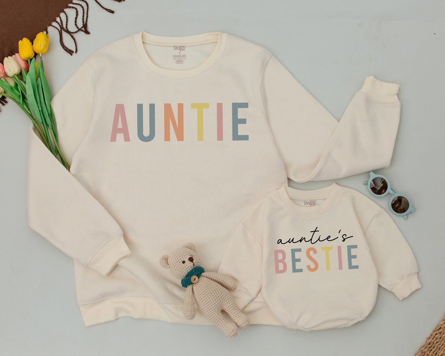 Auntie Bestie Matching Sweatshirts Playful Pastel Block Cursive Print Aunt Niece Nephew Gift First Time Auntie Me Family Outfit Mothers Day