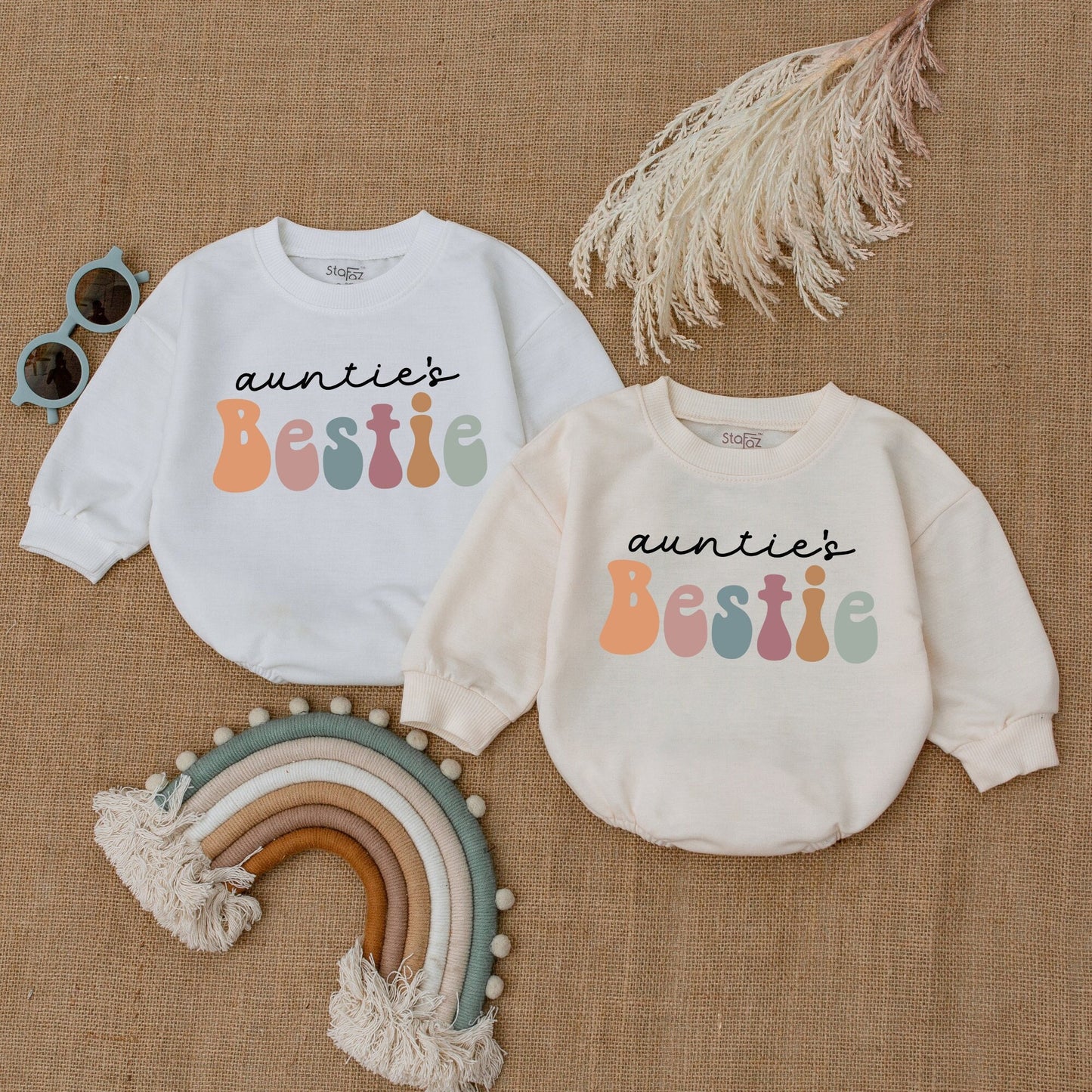 Retro Auntie's Bestie Baby Romper Soft Cotton Newborn Outfit Adorable Gift for New Auntie Cute Vintage Vibes