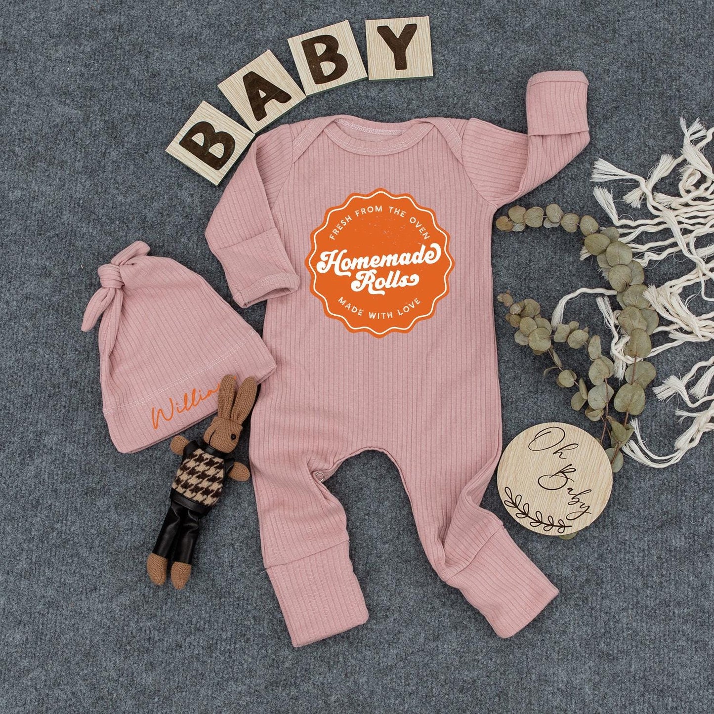 Homemade Rolls Retro Baby Bodysuit Hat Set Fresh from Oven Made with Love Cute Newborn Coming Home Outfit Baby Shower Gift