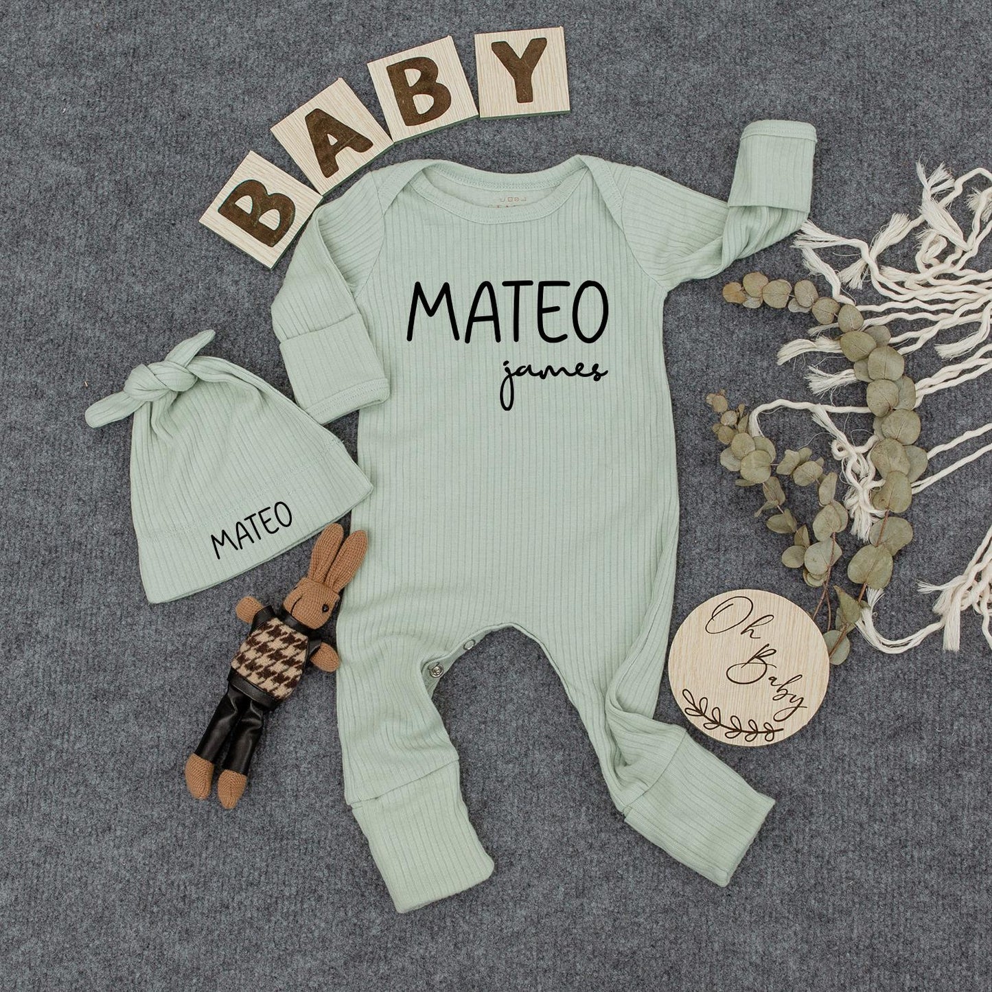 Personalized Modern First Middle Name Baby Bodysuit and Hat Set Custom Newborn Going Home Outfit Baby Shower Gift Minimalist Design