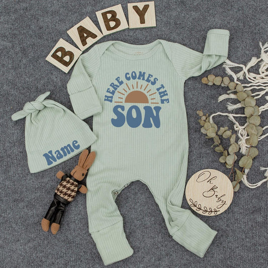 Here Comes The Son Baby Boy Bodysuit - Retro Sun Design Newborn Outfit & Announcement Gift - Blue Block Text, Vintage Style Baby Shower Gift
