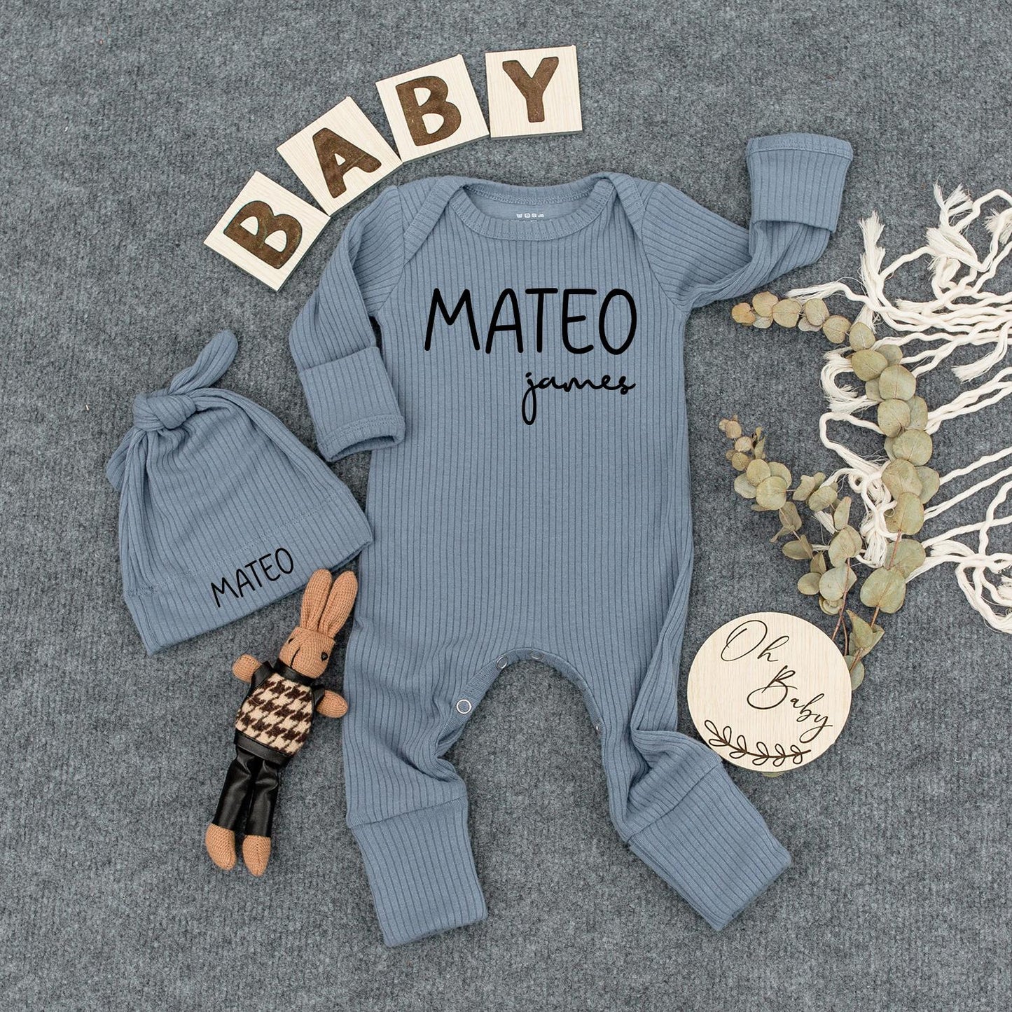 Personalized Modern First Middle Name Baby Bodysuit and Hat Set Custom Newborn Going Home Outfit Baby Shower Gift Minimalist Design
