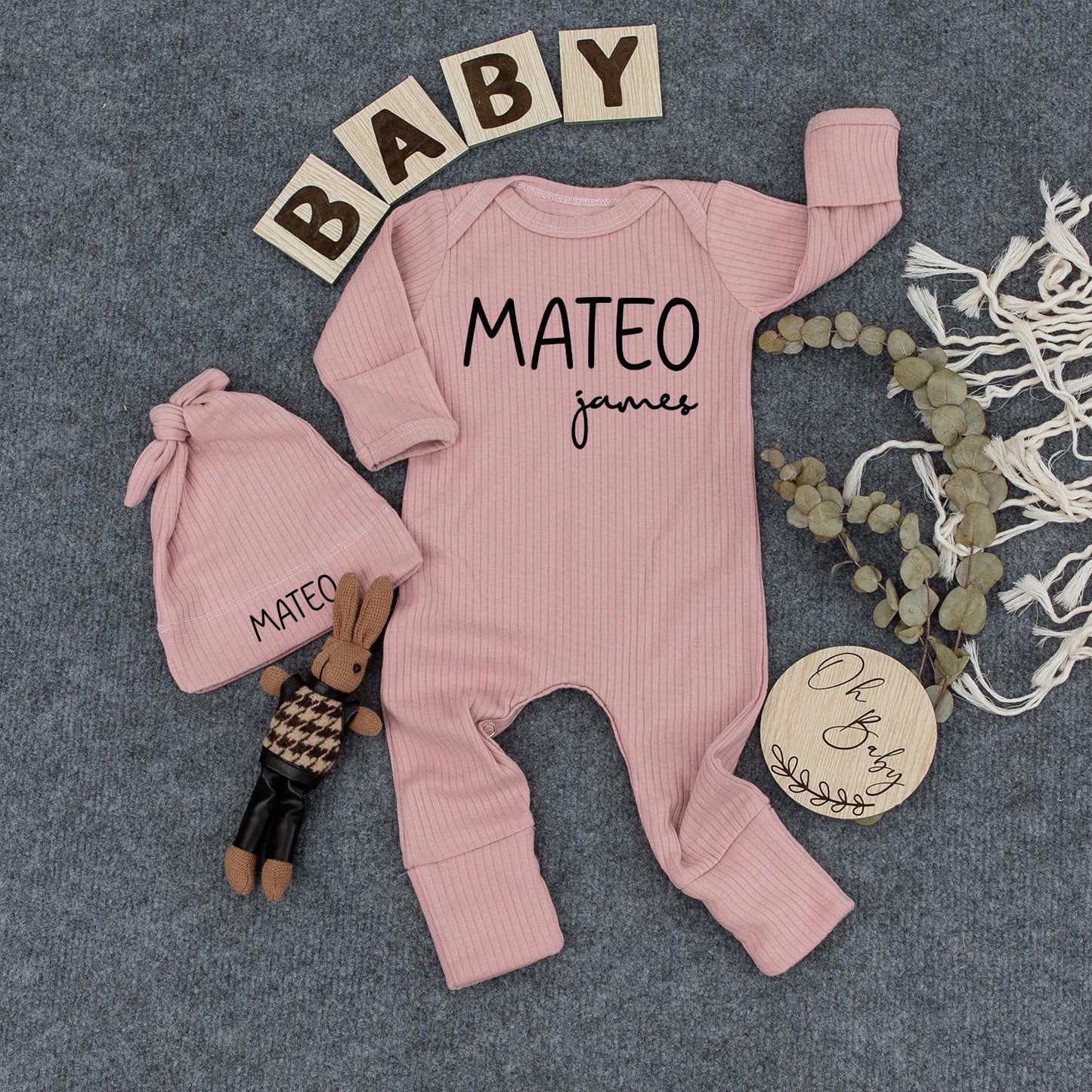 Personalized Modern First Middle Name Baby Bodysuit and Hat Set Custom Newborn Going Home Outfit Baby Shower Gift Minimalist Design