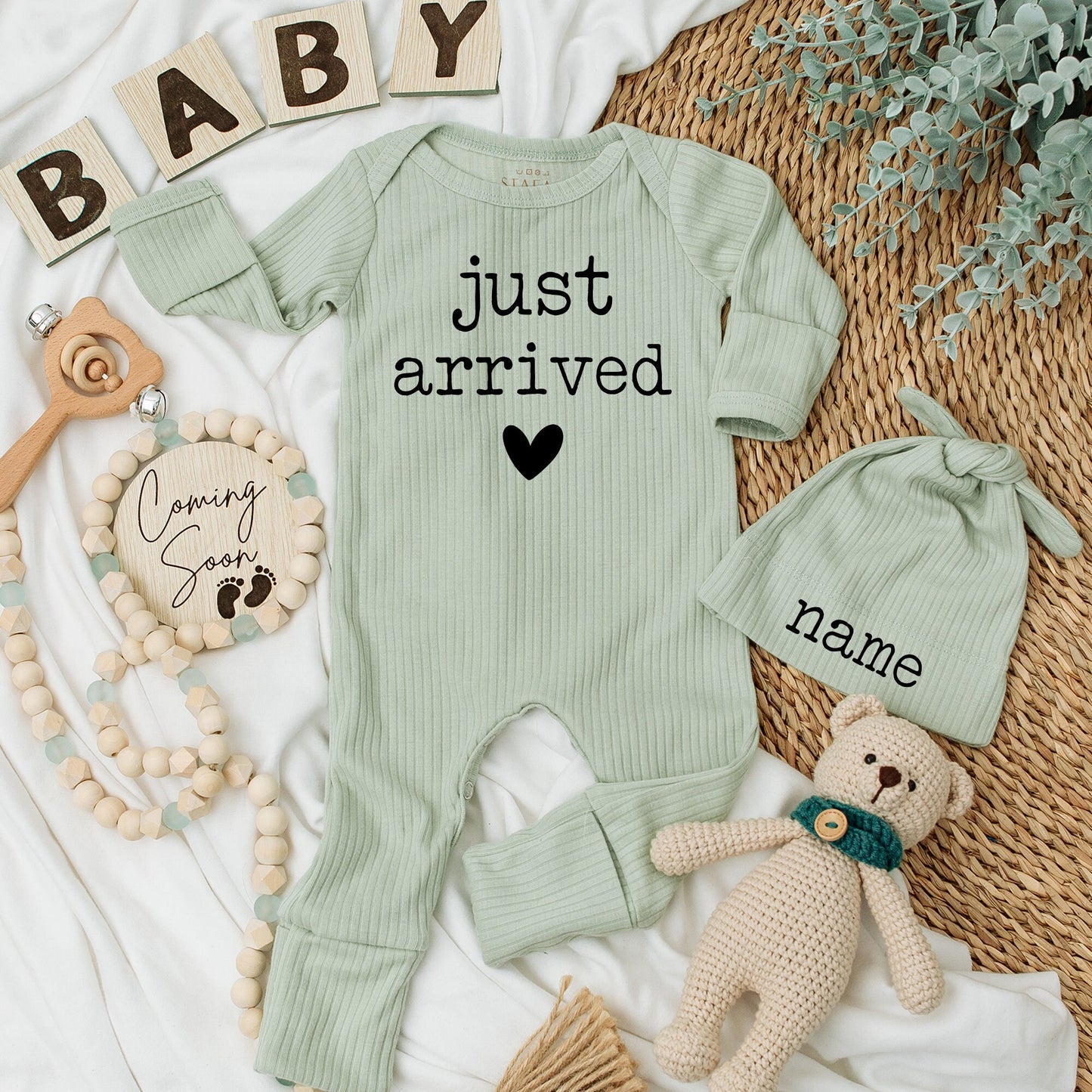 Personalized "Just Arrived" Baby Bodysuit and Hat Set Newborn Gender Neutral Long Sleeve Coming Home Outfit Modern Minimalist Black Heart New Baby Shower Gift Announcement.