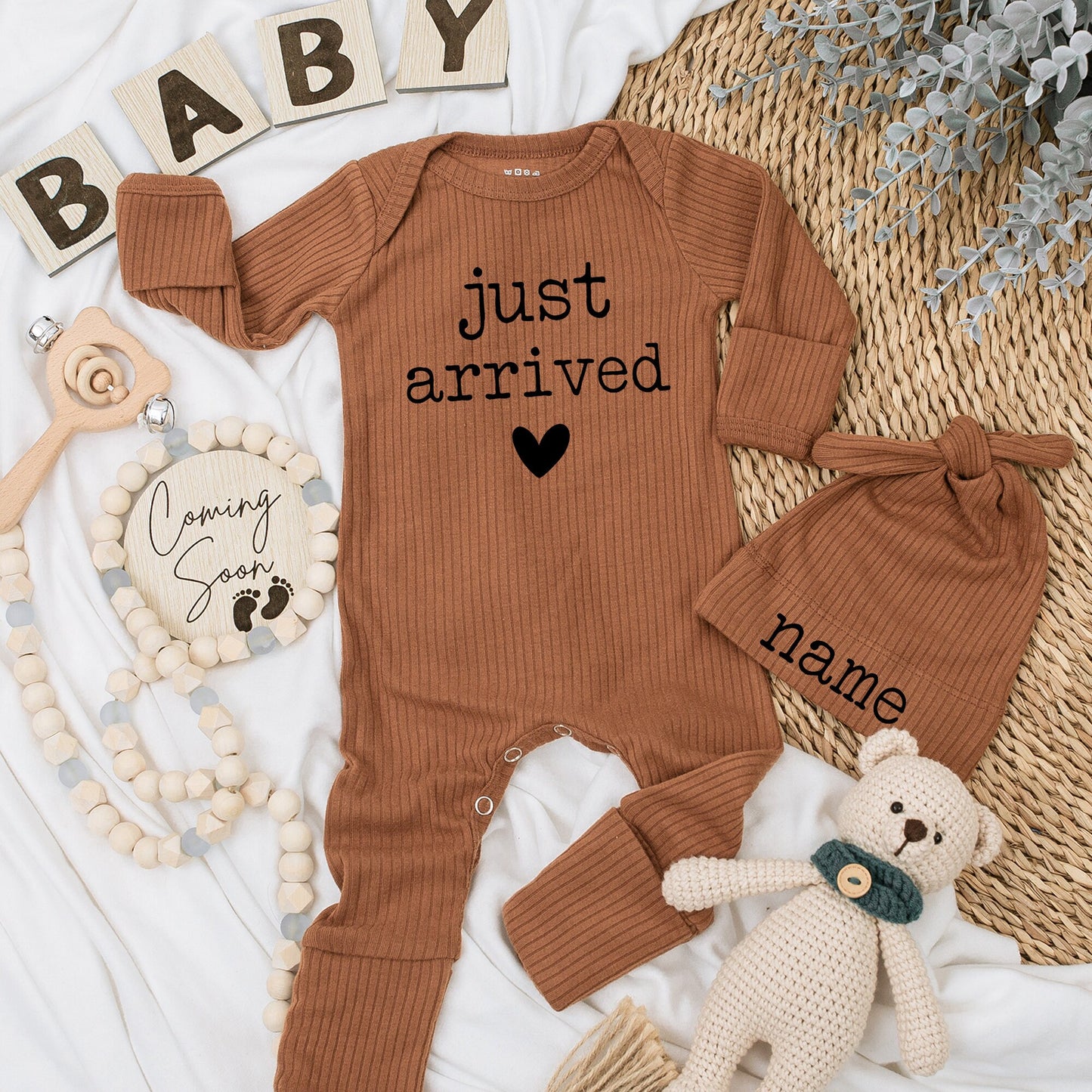 Personalized "Just Arrived" Baby Bodysuit and Hat Set Newborn Gender Neutral Long Sleeve Coming Home Outfit Modern Minimalist Black Heart New Baby Shower Gift Announcement.
