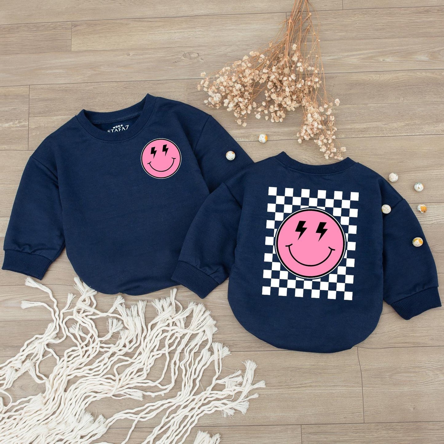 Cute Pink Smiley Face Baby Romper Retro Checkered Bodysuit Happy Face Kids Outfit Baby Shower Gift Newborn Clothes