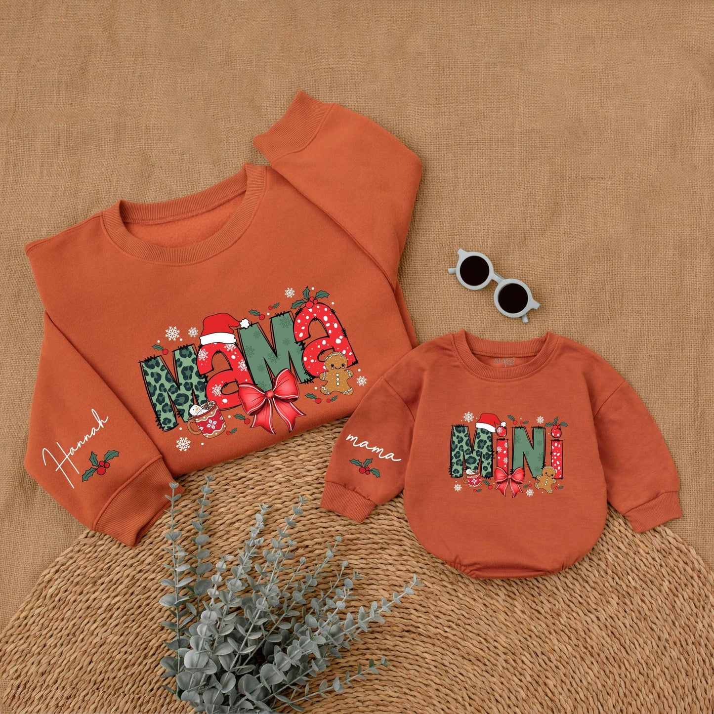 Matching Christmas Sweatshirts for Mom and Child – Festive Family Look