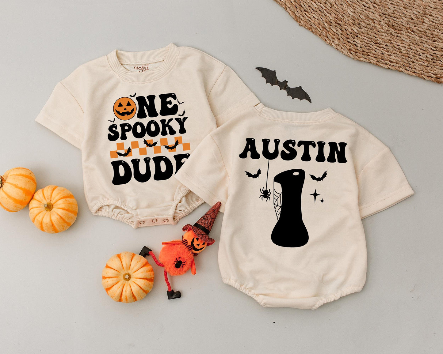 Custom One Spooky Dude Romper Personalized Name Halloween Baby Bodysuit Retro Pumpkin Bats Outfit Spooky 1st Birthday Gift First Fall Costume 135