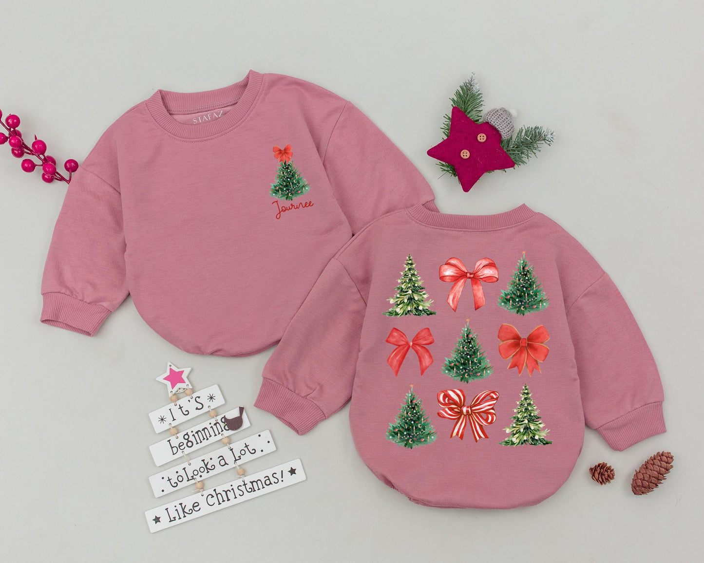 Sweet Custom Name Baby Romper First Christmas Outfit with Girly Bow Newborn Bodysuit Vintage Christmas Baby Shower Gift Infant Clothes Bubble