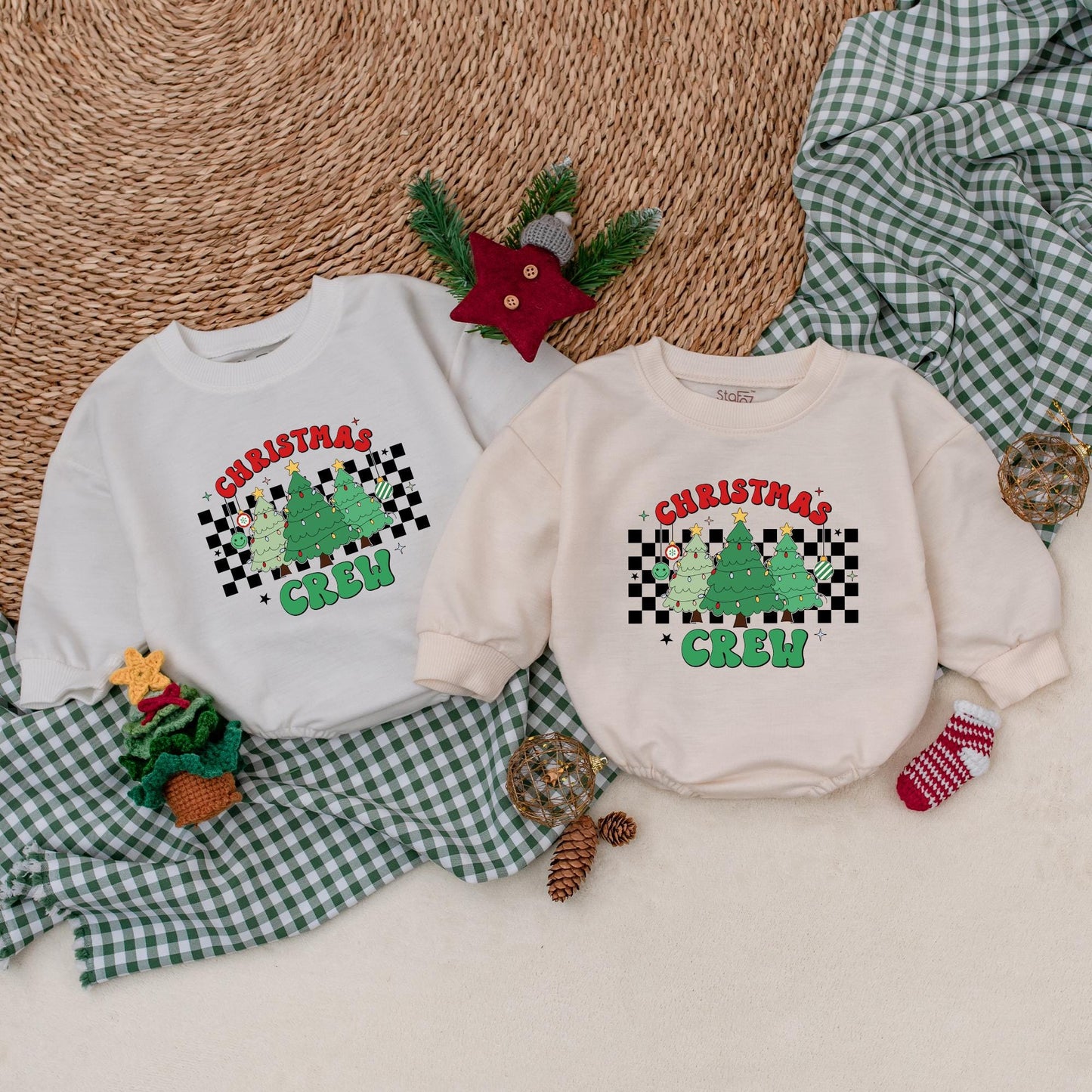 Retro Christmas Crew Baby Romper, Green Holiday Bodysuit for Baby Shower, First Christmas Outfit, Black Checkered Winter Clothes 1st Christmas Gift