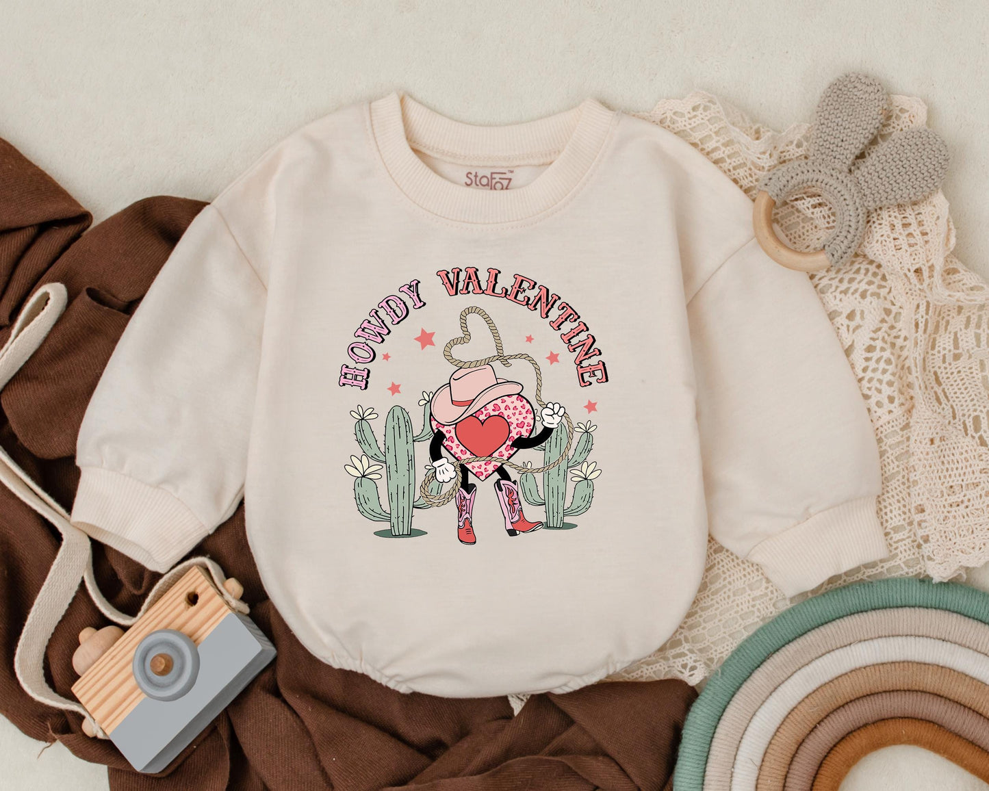 Howdy Valentine Bubble Romper for Baby Girl! First Valentine's Day Gift Newborn Infant Bodysuit, Western Heart Design, Retro Baby Shower Gift, Cute