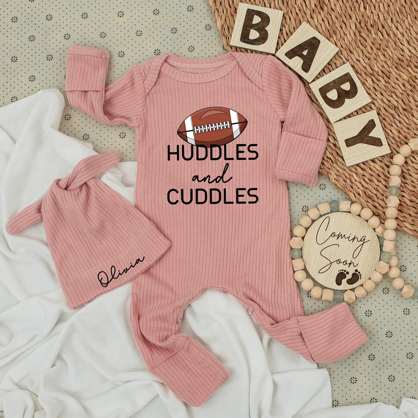Huddles and Cuddles Baby Football Bodysuit & Hat Set Retro Sunday Daddy Outfit Funny Newborn Clothes