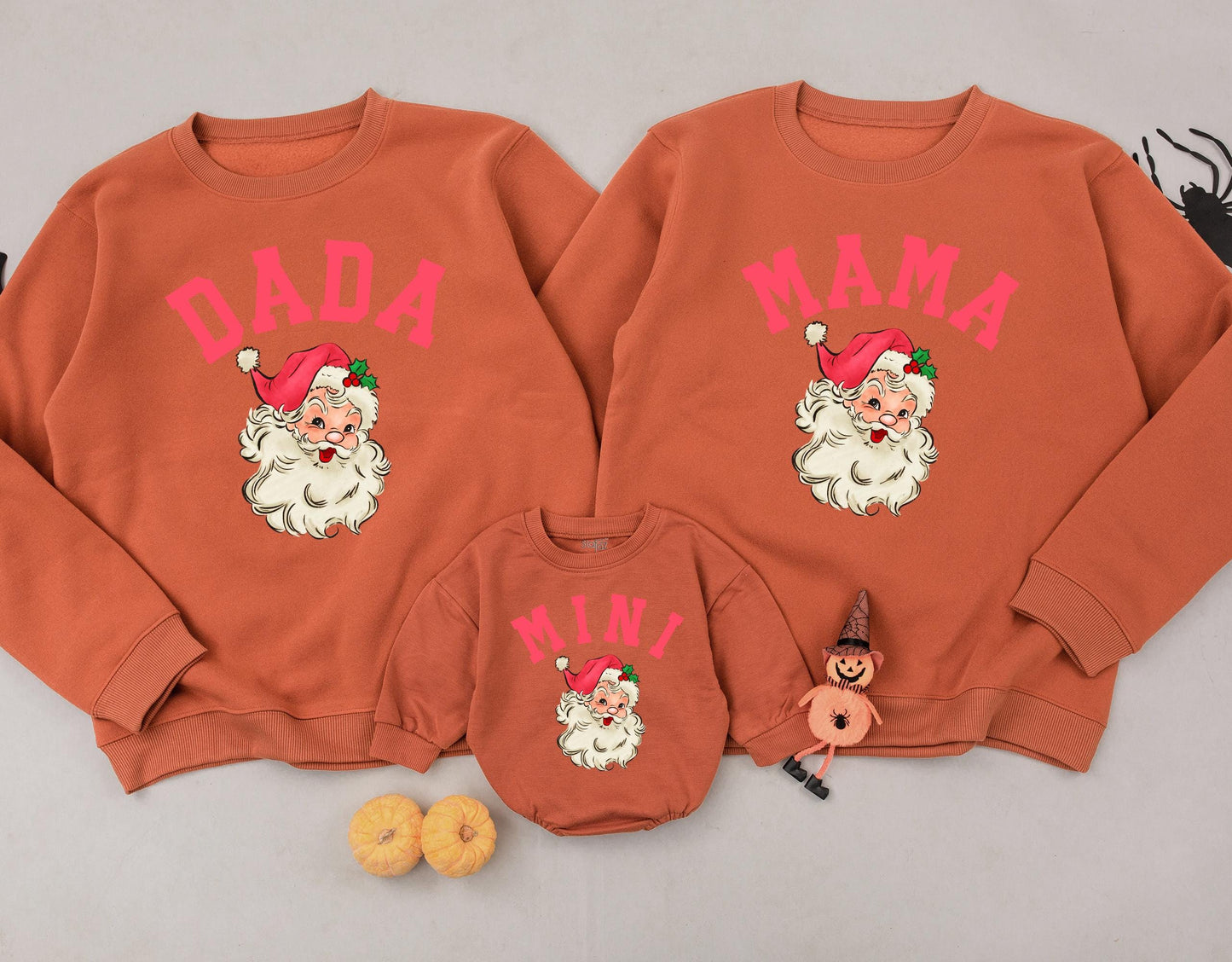 Matching Mama Dada Mini Christmas Sweatshirts Retro Pink Santa Mom Toddler Outfit Christmas Sweater Gift