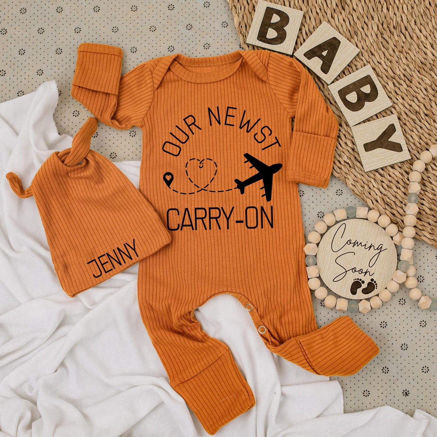 Gender Neutral Baby Bodysuit & Hat Set Cute Cat Plane Outfit Fun Baby Announcement Gift Unisex Newborn Travel Ensemble