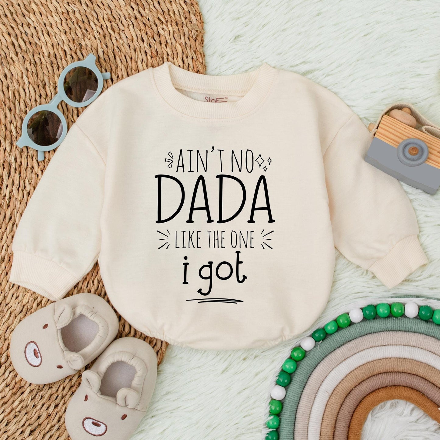 Custom Ain't No Papa Like the One I Got Bubble Romper Newborn Baby Bodysuit Minimalist Father's Day Gift Soft Cotton Comfort
