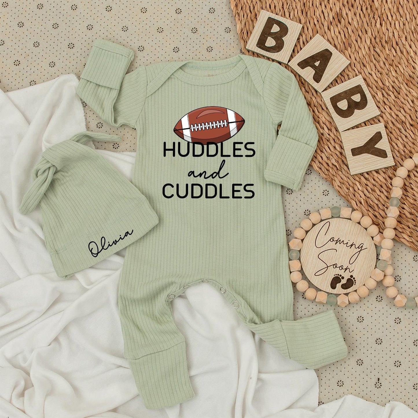 Huddles and Cuddles Baby Football Bodysuit & Hat Set Retro Sunday Daddy Outfit Funny Newborn Clothes