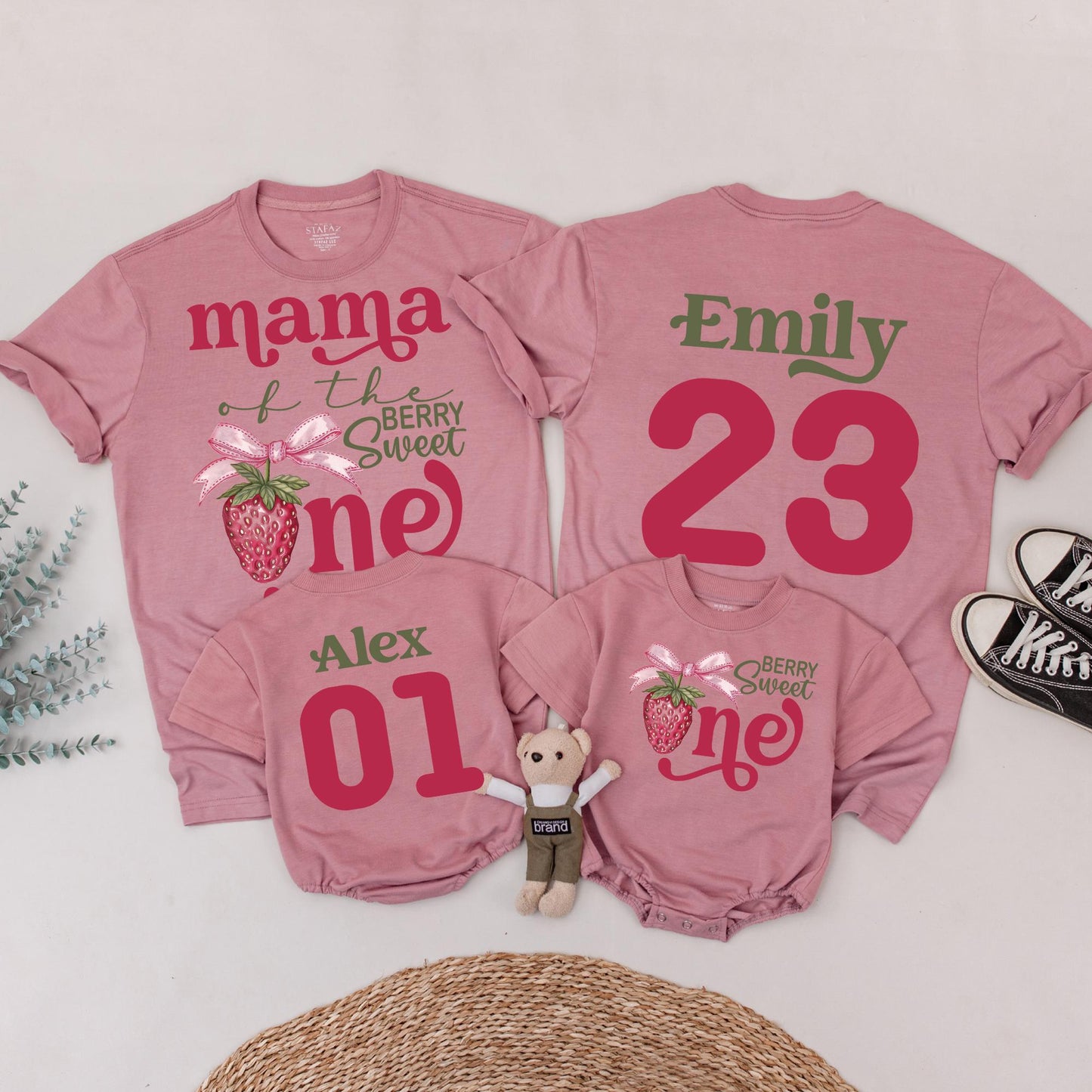 Berry Sweet One Family Matching Strawberry Birthday Shirts Mama Papa Daddy Mommy 1st Birthday Party Theme Red Green Cotton