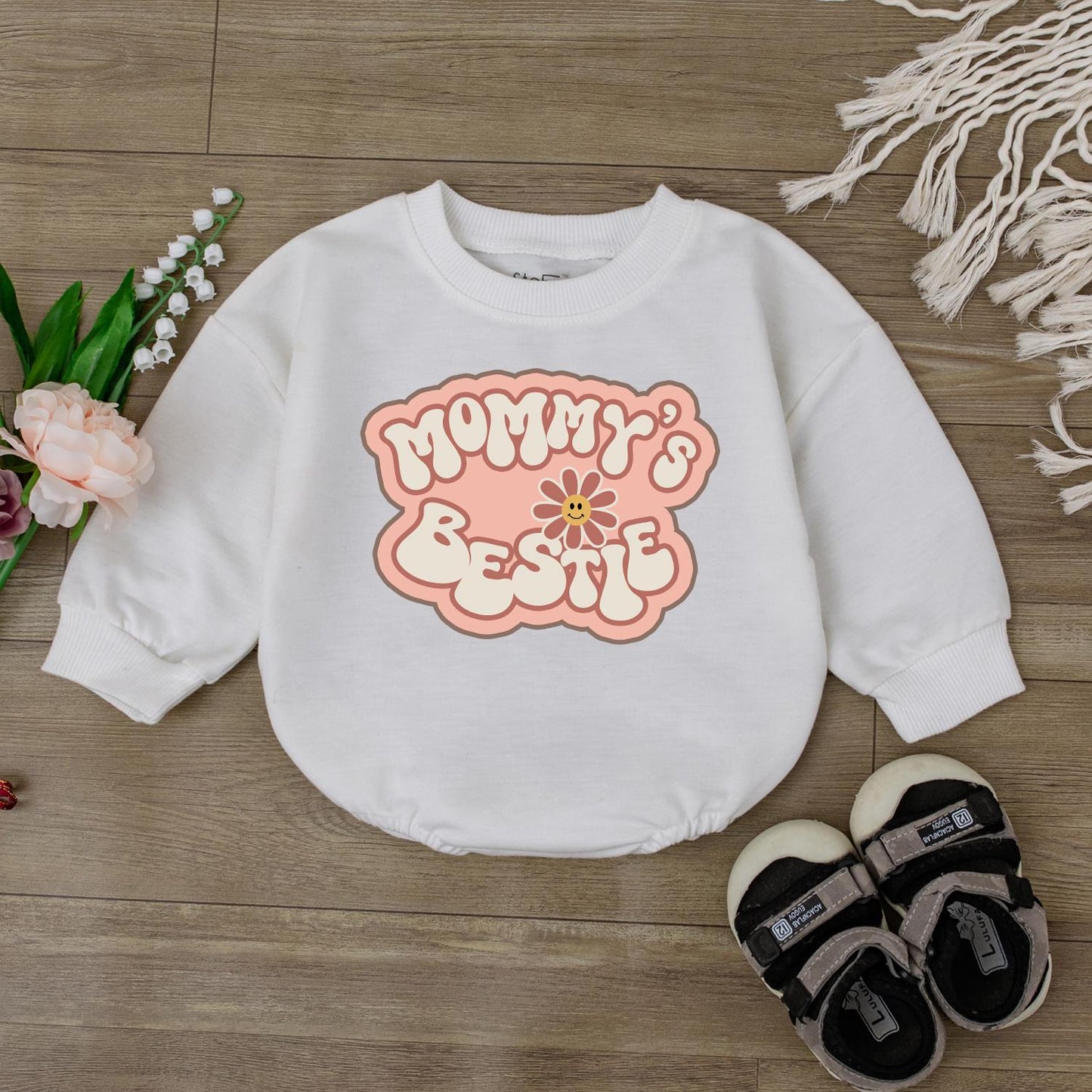 Mommy's Bestie Retro Baby Girl Romper Mama Daughter Clothes I Love Mom Gift Newborn Little Girl Outfit Big Sister