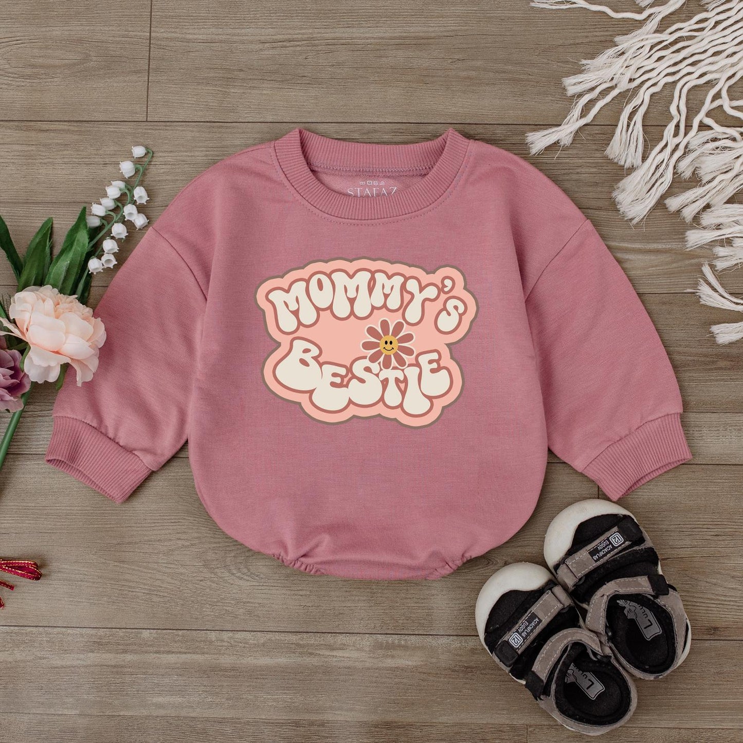 Mommy's Bestie Retro Baby Girl Romper Mama Daughter Clothes I Love Mom Gift Newborn Little Girl Outfit Big Sister