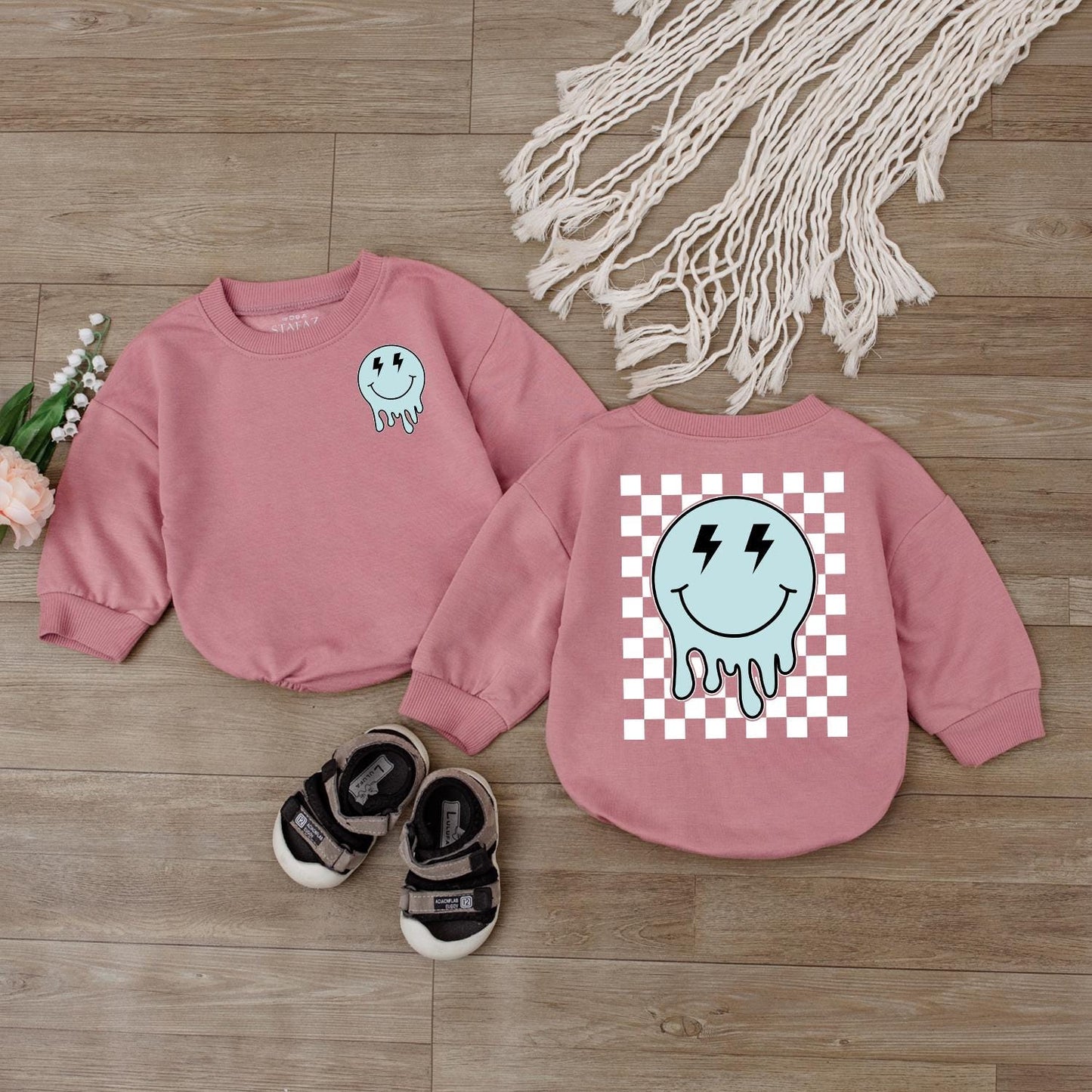 Retro Smiley Face Baby Romper Cute Checkered Kids Outfit Happy Face Bodysuit Baby Shower Gift Newborn Clothes Casual Birthday Toddler Tee