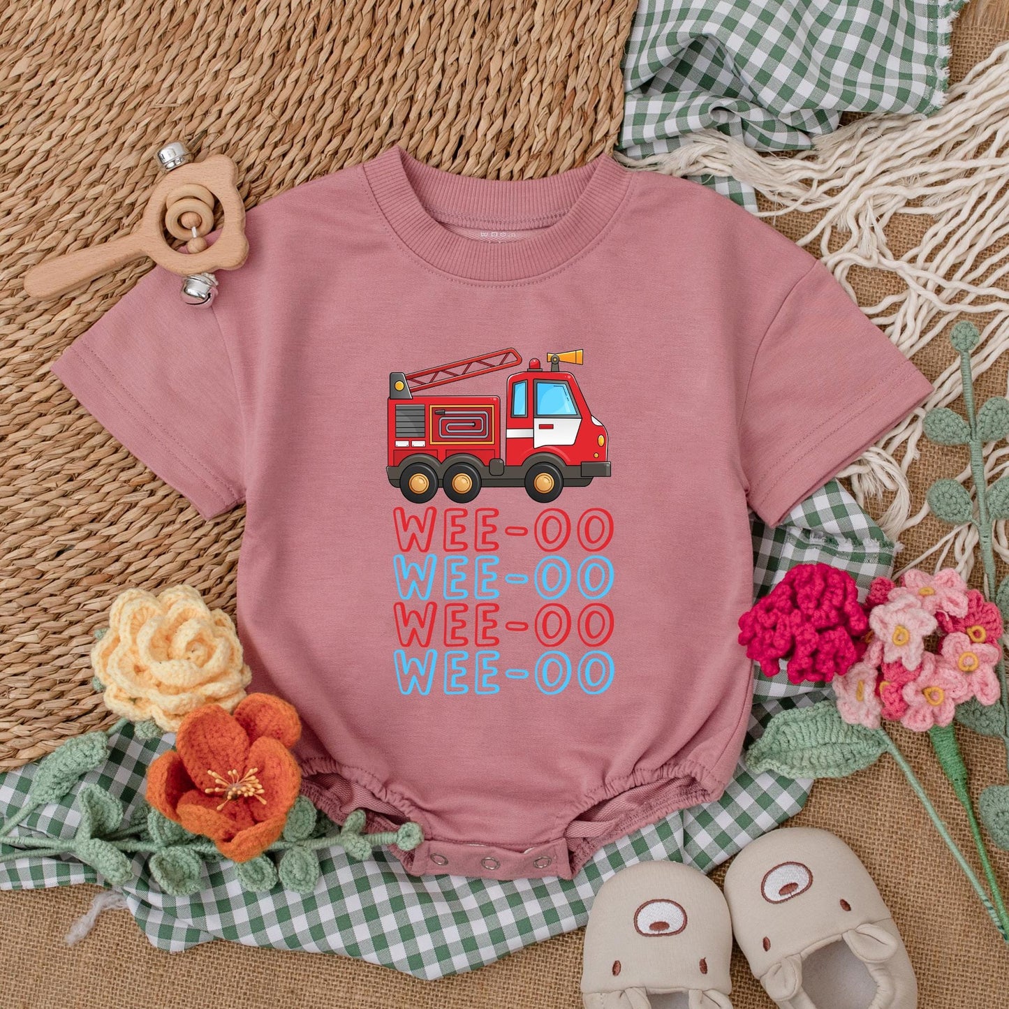 Wee-oo Firetruck Baby Romper Short Sleeve Bodysuit Firefighter Baby Boy Outfit Newborn Clothing Comfortable Cotton Fun Design