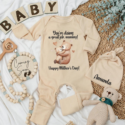 Sweet First Mother's Day Baby Bodysuit with Hugging Bears Mom Mommy Gift from Newborn Cute Baby Shower Infant