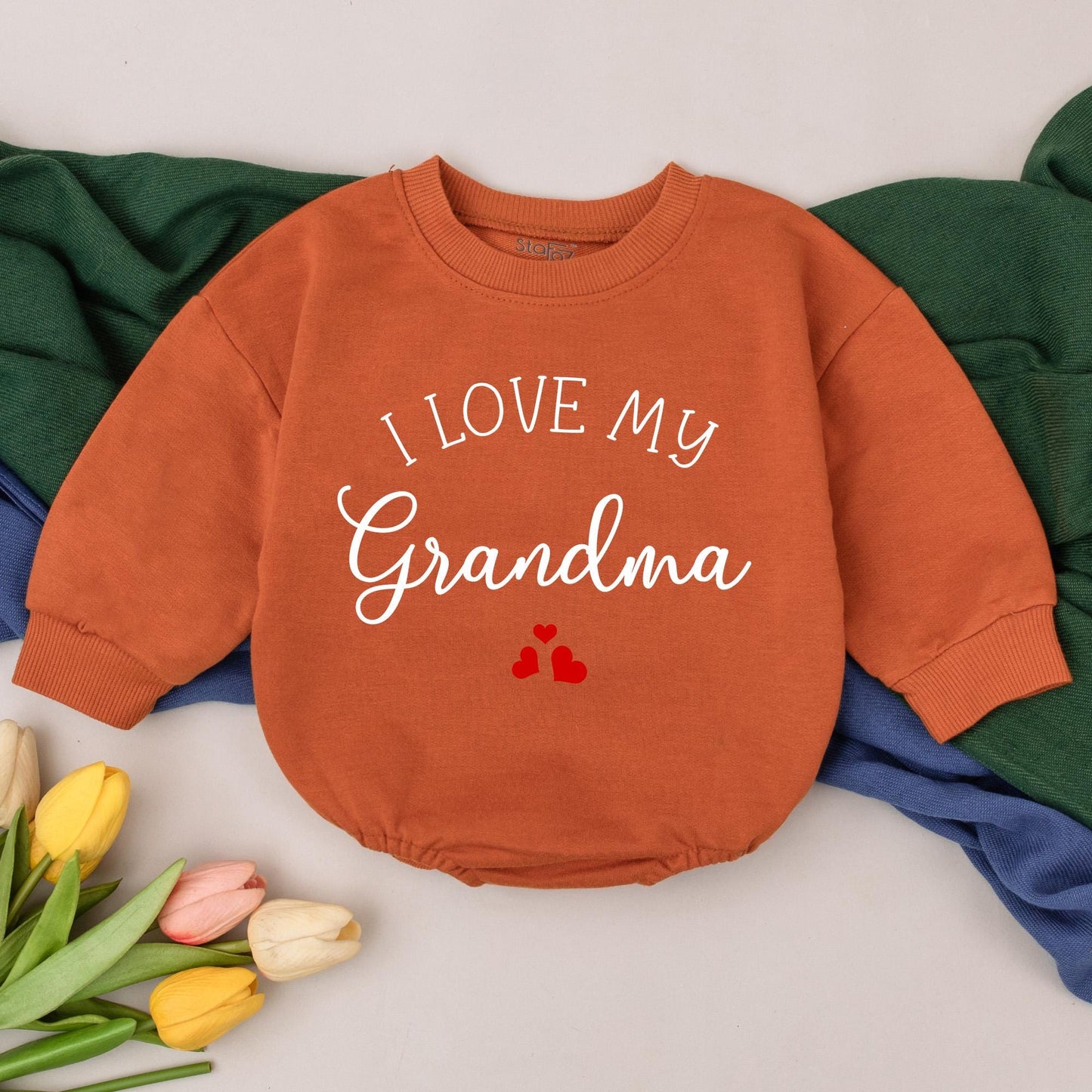 I Love My Grandma Bubble Romper Sweet Hearts Design Newborn Baby Announcement Outfit Grandma Gift for Mother’s Day Baby Shower Gift