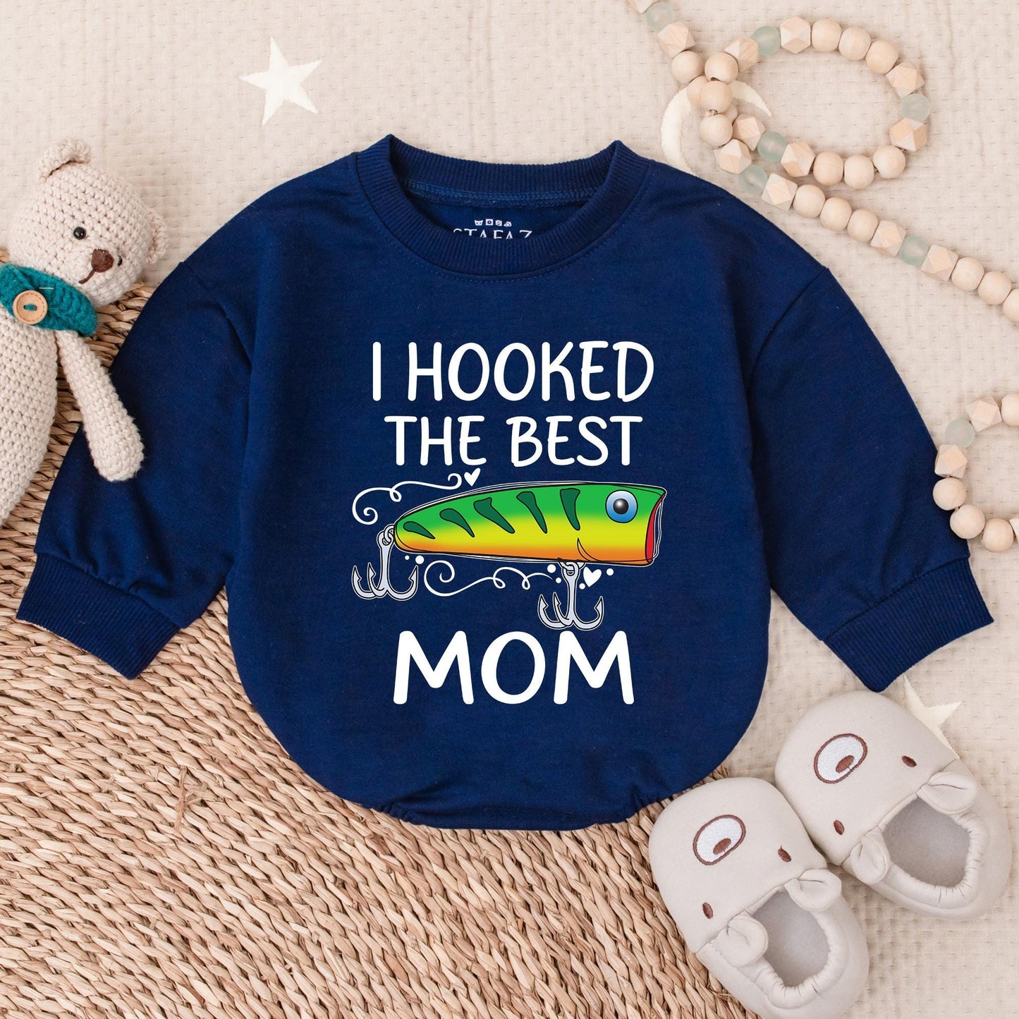 I Hooked The Best Mom Bubble Romper, Mommy and Me Baby Outfit, Natural White Cotton Fishing Trip Toddler Onesie for Mama's Girl or Boy Little Buddy Gift